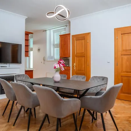 Apartment 2bdr Comfort With Ac Prag