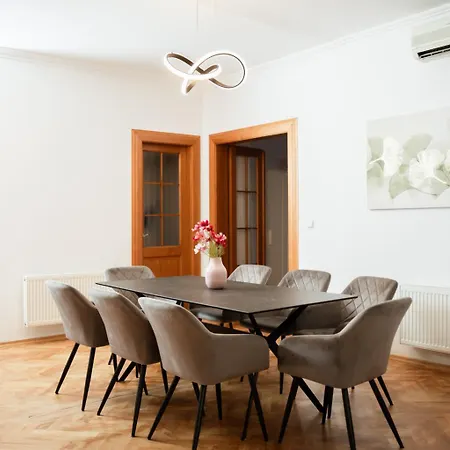 2bdr Comfort With Ac Apartment Prag